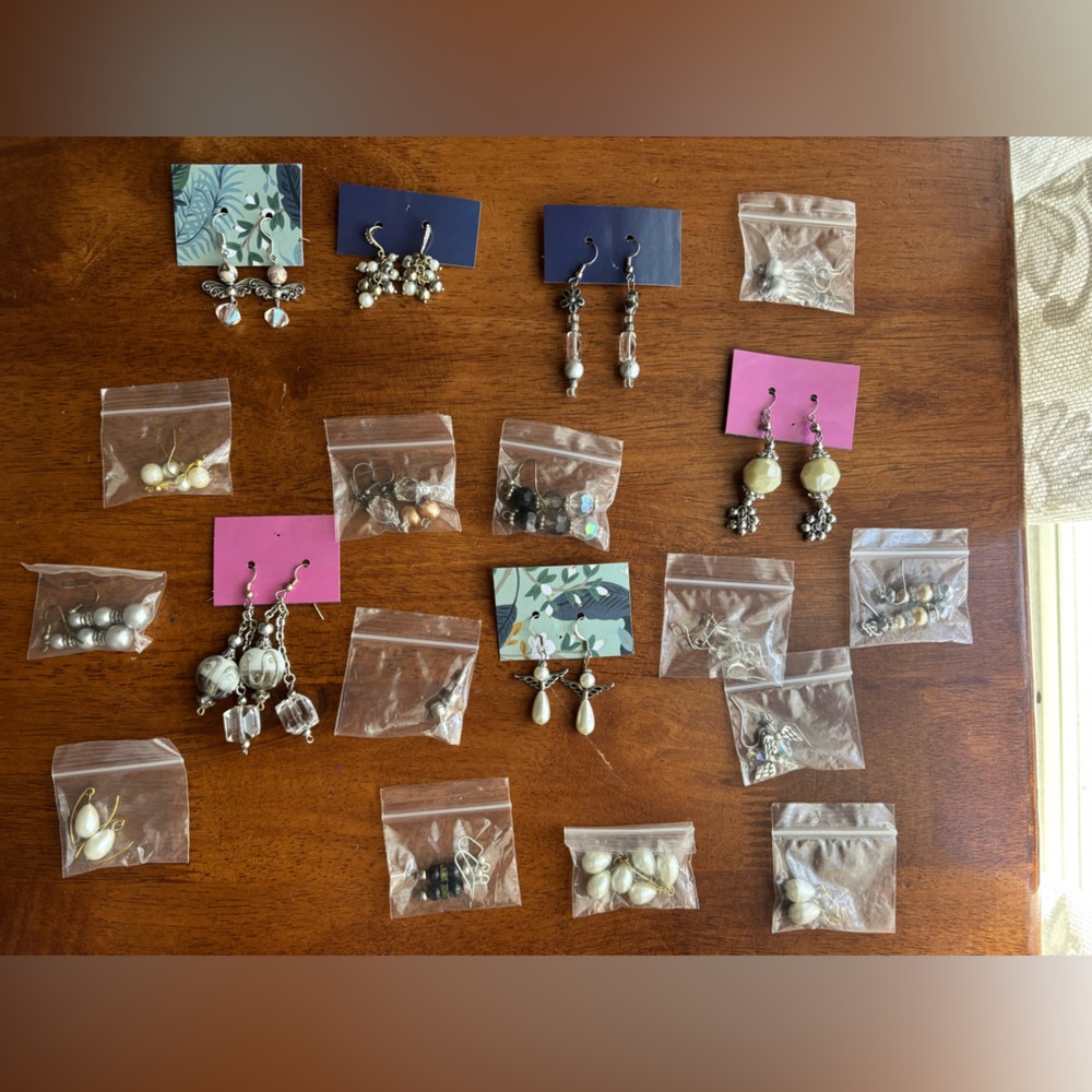 Earring bundle - Picture 5 of 10